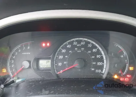 2014 Toyota Sienna Le V6 8 Passenger z USA, uszkodzony, nr VIN 5TDKK3DC1ES449006